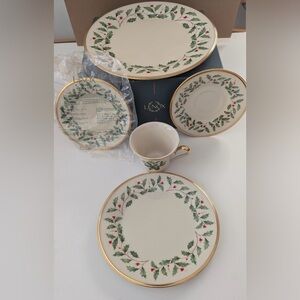 Lenox Holiday China Dimension Collection #91709 5 Piece Setting in Original Box
